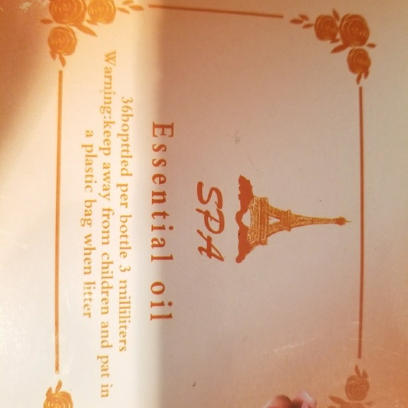 Essential oils - Picture 2 of 2